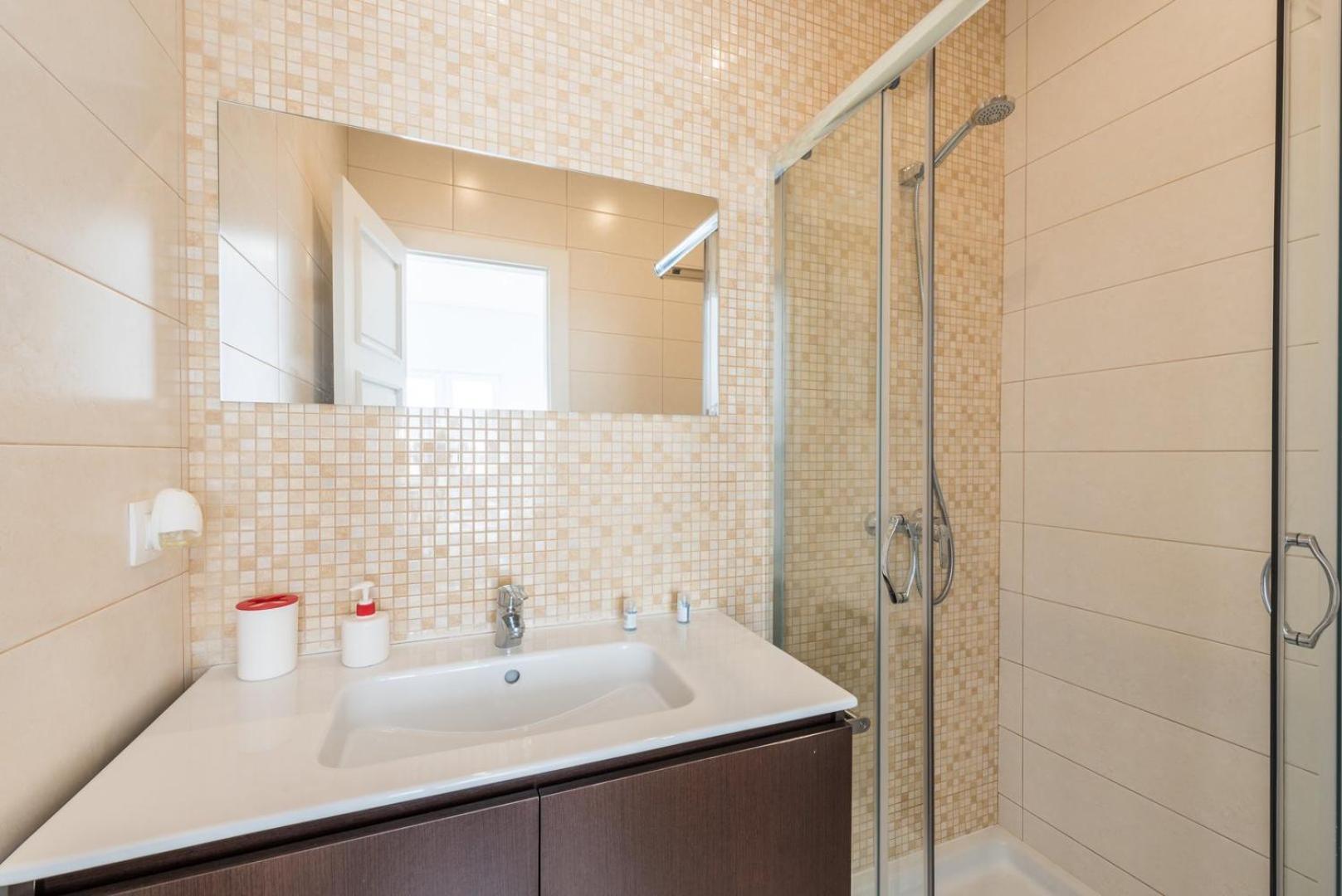 Guestready - Spacious Modern Stay In Porto Вила-Нова-ди-Гая Экстерьер фото